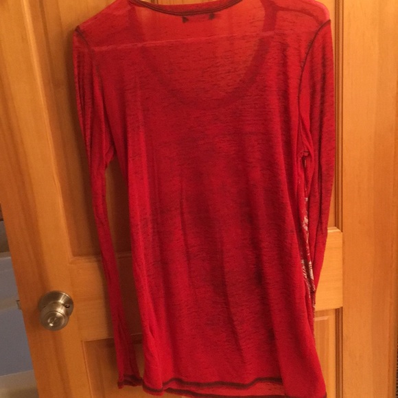 Long sleeve gothic style red T-shirt - Picture 4 of 4